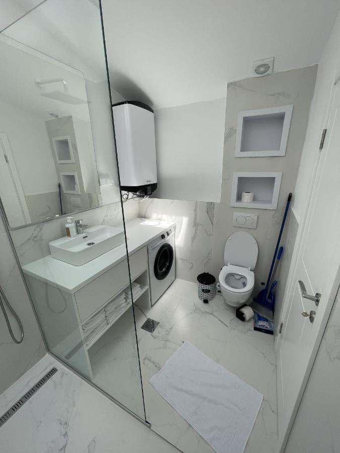Lungomare Apartments Petrovac Zewnętrze zdjęcie
