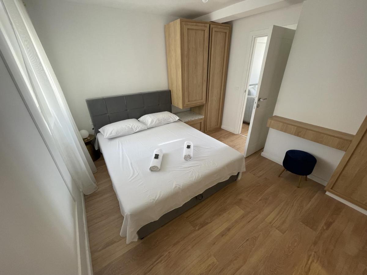 Lungomare Apartments Petrovac Zewnętrze zdjęcie