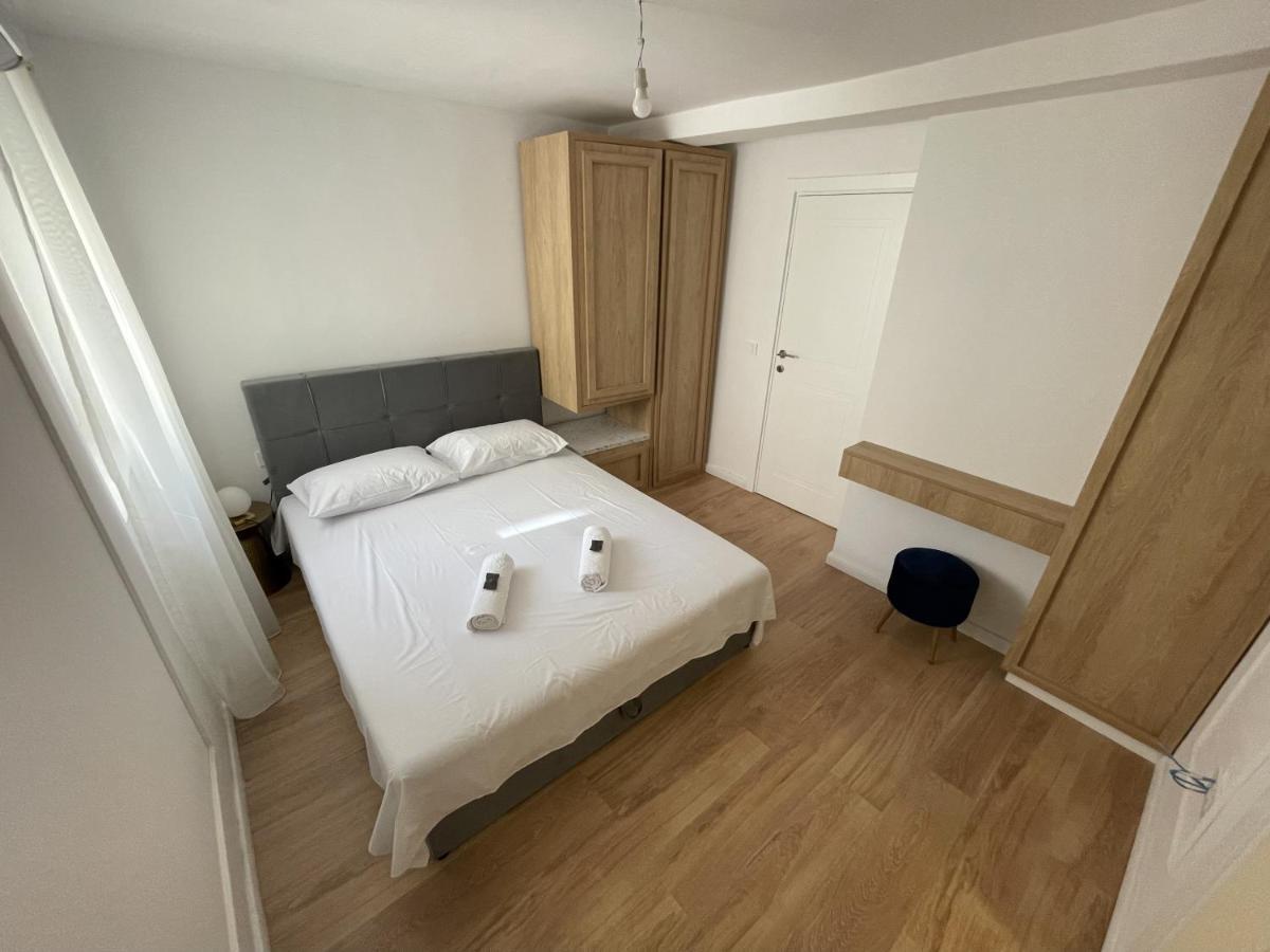 Lungomare Apartments Petrovac Zewnętrze zdjęcie