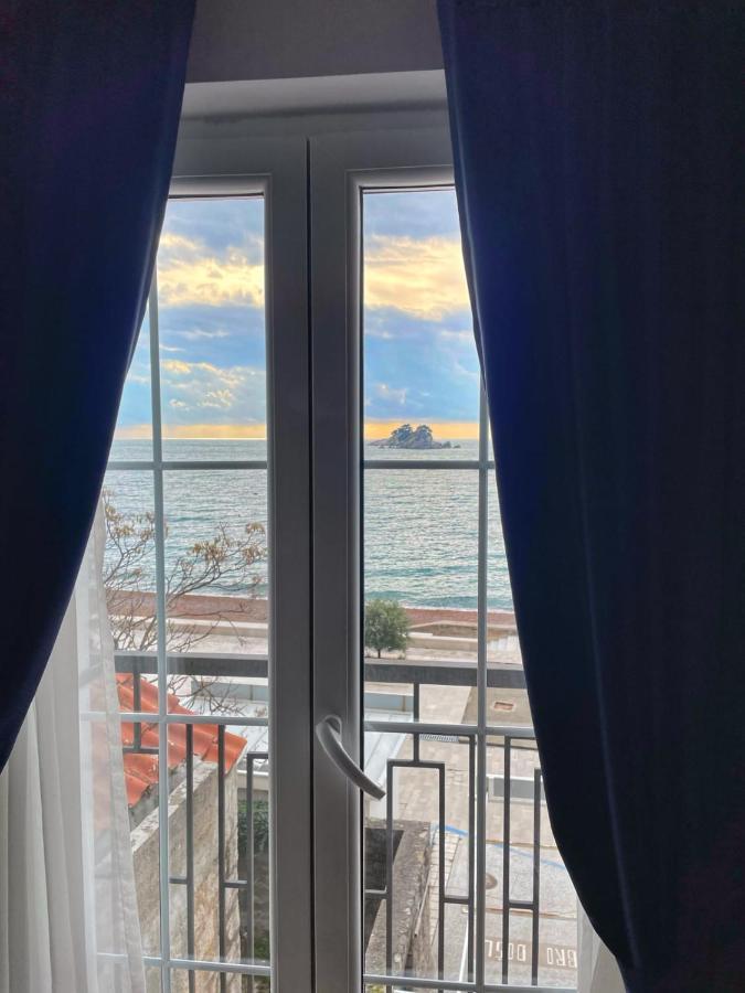 Lungomare Apartments Petrovac Zewnętrze zdjęcie